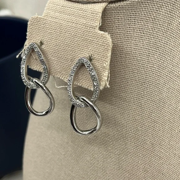 Vintage Sterling Silver Dangle Earrings with Brilliant Sparkle - Picture 10 of 15